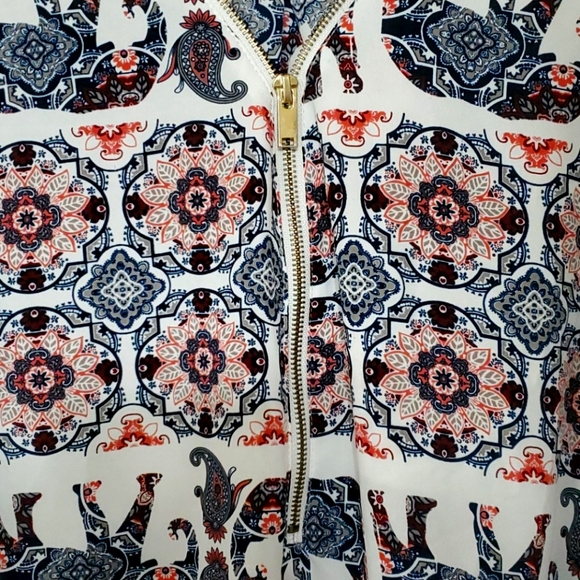 Elephant Paisley Blouse - Picture 2 of 4